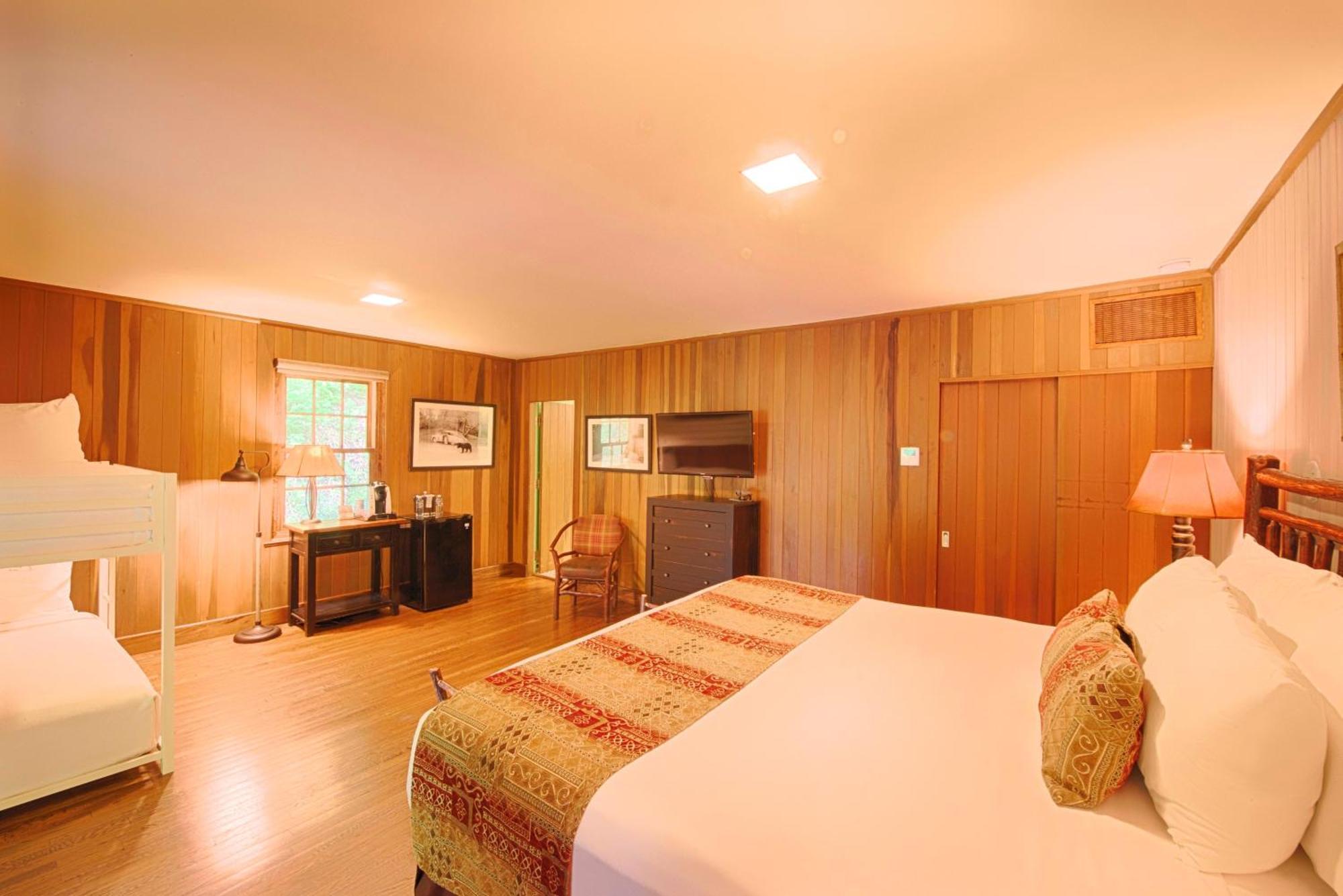 Historic Tapoco Lodge Resort Екстериор снимка