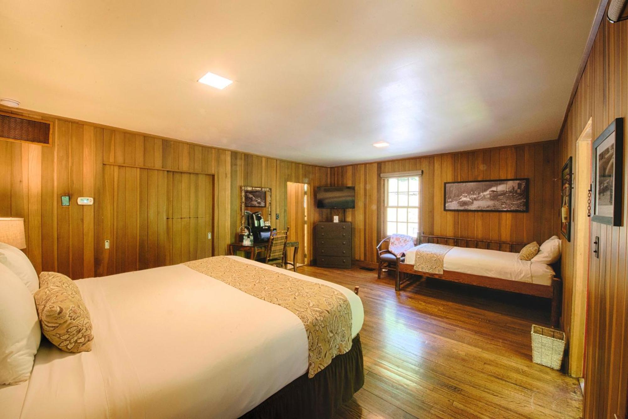Historic Tapoco Lodge Resort Екстериор снимка